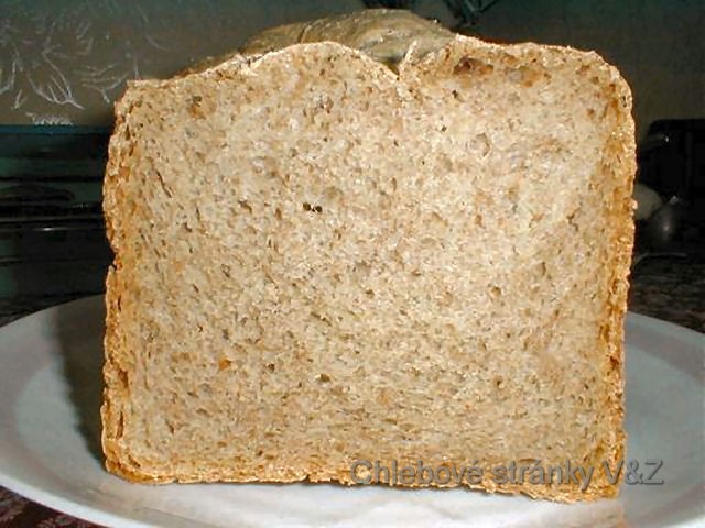 Bukaj. Bukaj zkoušel účinek pšeničných otrub na chleba a zdá se mu, že přídavek pšeničných otrub kromě toho, že jsou vhodným přídavkem vlákniny asi přispívají i k jistému "nadýchnutí" chleba.