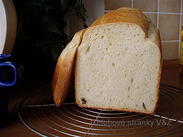 Lena. Francouzký bílý chleba od Leny vypadá velice dobře.